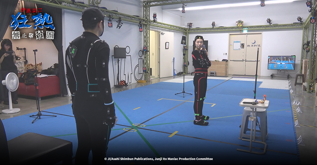 一張含有 服裝, 文字, 足部穿著, 男人 的圖片AI 產生的內容可能不正確。